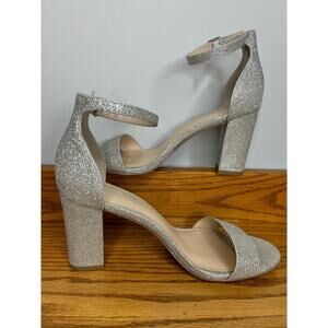 Michael by Michael Shannon Size 9 Gold 3.5 inch heel